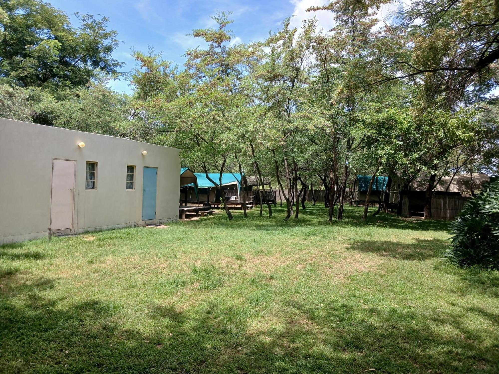 Camp Hogo Kavango รุนดู ภายนอก รูปภาพ